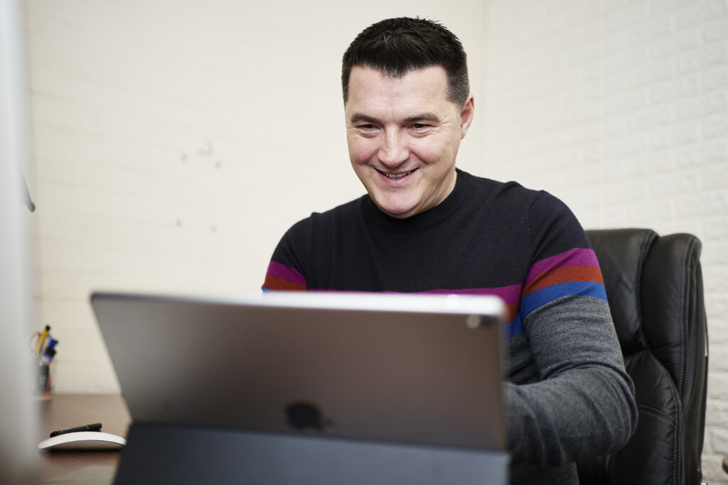 The Best design with One Creative